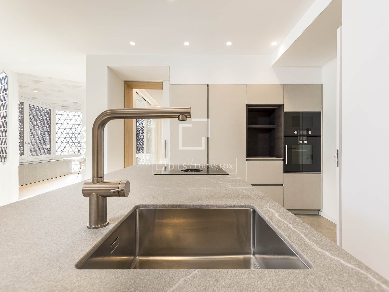 Dzīvoklis Barcelona, Spānijā 5 istabas, 273 m2 Nr. 150841
