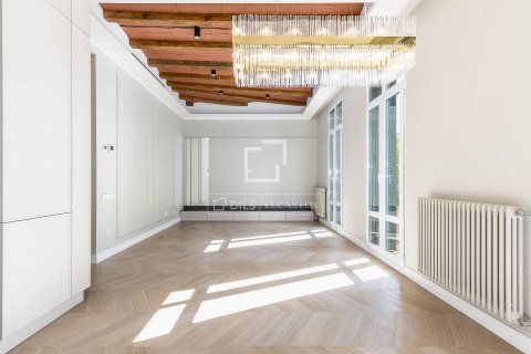Dzīvoklis pārdošanā Barcelona, Spānijā 3 istabas, 124 m2 Nr. 150842 - attēls 12