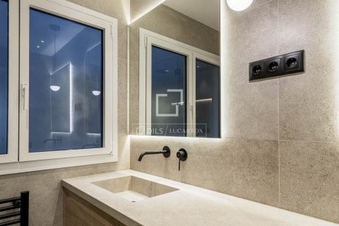 Dzīvoklis pārdošanā Barcelona, Spānijā 3 istabas, 152 m2 Nr. 150840 - attēls 22