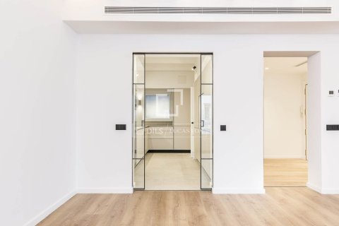 Dzīvoklis pārdošanā Barcelona, Spānijā 3 istabas, 152 m2 Nr. 150840 - attēls 4