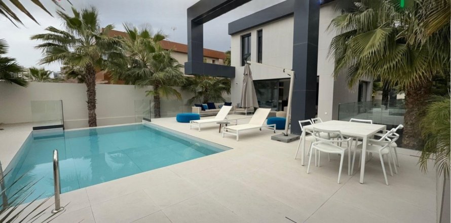 Villa El Campello, Alicante, Spānijā 5 istabas,  Nr. 180881