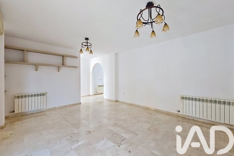 Radhus till salu i Alhendin, Granada, Spanien 3 sovrum, 211 kvm. Nr. 173132 - foto 4
