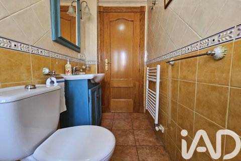 Radhus till salu i Alhendin, Granada, Spanien 3 sovrum, 211 kvm. Nr. 173132 - foto 17