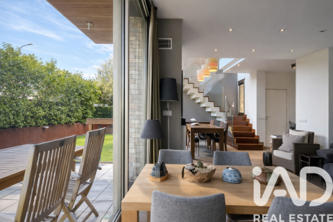 Hus till salu i Cambrils, Tarragona, Spanien 3 sovrum, 309 kvm. Nr. 173131 - foto 2