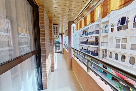 Продажа квартиры в Торревьеха, Аликанте, Испания 4 спальни, 117м2 №177813 - фото 4