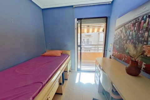 Продажа квартиры в Торревьеха, Аликанте, Испания 4 спальни, 117м2 №177813 - фото 8