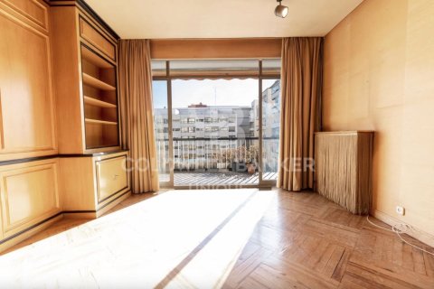 Lägenhet till salu i Madrid, Spanien 4 sovrum, 260 kvm. Nr. 156807 - foto 4
