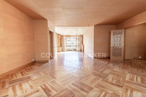 Lägenhet till salu i Madrid, Spanien 4 sovrum, 260 kvm. Nr. 156807 - foto 5