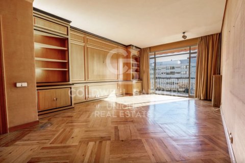 Lägenhet i Madrid, Spanien 4 sovrum, 260 kvm. Nr. 156807