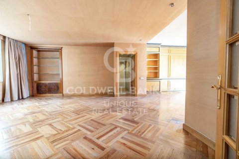 Lägenhet till salu i Madrid, Spanien 4 sovrum, 260 kvm. Nr. 156807 - foto 9