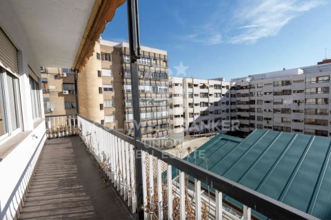 Lägenhet till salu i Madrid, Spanien 4 sovrum, 260 kvm. Nr. 156807 - foto 12