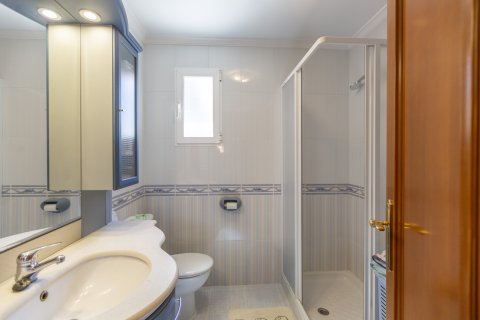 Villa en venta en Alzira, València, España 6 dormitorios, 206 m2 No. 149682 - foto 26