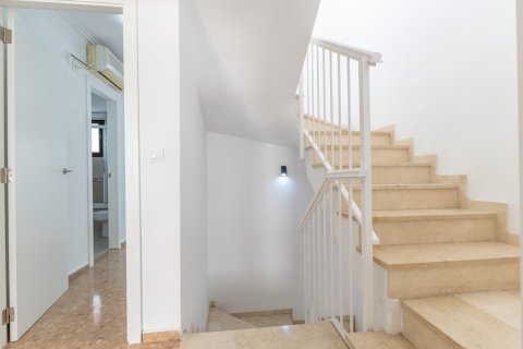 Casa adosada en venta en Puerto De Sagunto, València, España 4 dormitorios, 132 m2 No. 149683 - foto 21
