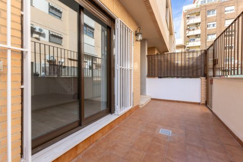 Casa adosada en venta en Puerto De Sagunto, València, España 4 dormitorios, 132 m2 No. 149683 - foto 5