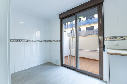 Casa adosada en venta en Puerto De Sagunto, València, España 4 dormitorios, 132 m2 No. 149683 - foto 18