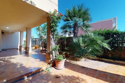 Casa adosada en venta en Xeraco, València, España 4 dormitorios, 225 m2 No. 149684 - foto 3