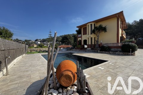 Сasa en Calafell, Tarragona, España 3 dormitorios, 228 m2 No. 173052