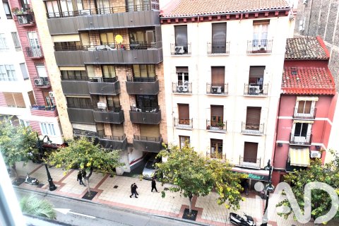 Wohnung zum Verkauf in Zaragoza, Spanien 3 Schlafzimmer, 94 m2 Nr. 173051 - Foto 15