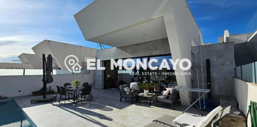 Villa in Ciudad Quesada, Alicante, Spain 3 bedrooms, 236 sq.m. No. 149135