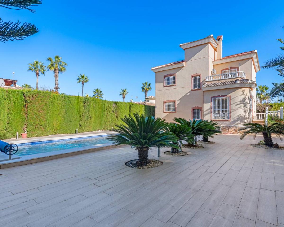 Villa en Ciudad Quesada, Alicante, España 5 dormitorios, 211 m2 No. 149132
