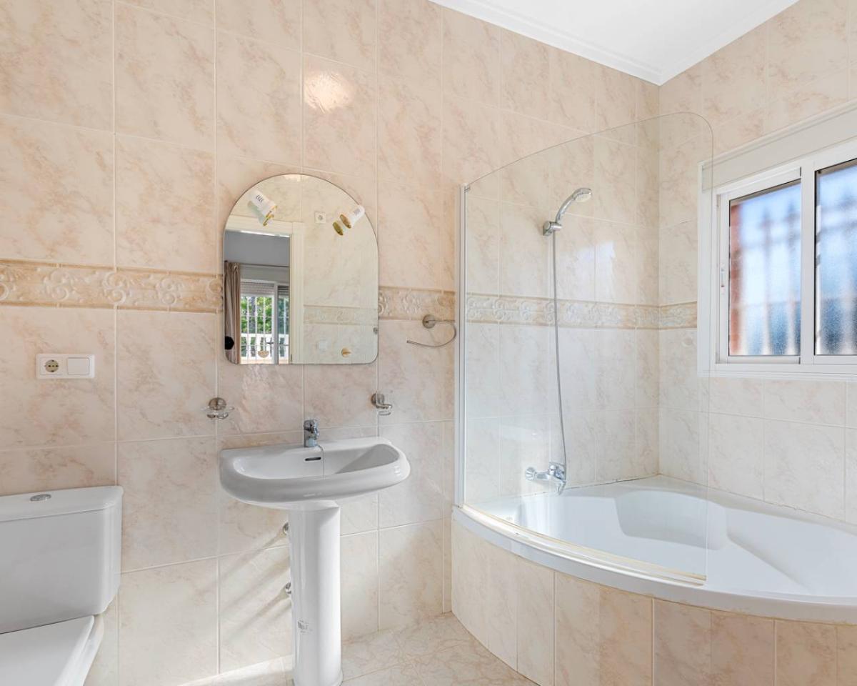 Villa en Ciudad Quesada, Alicante, España 5 dormitorios, 211 m2 No. 149132