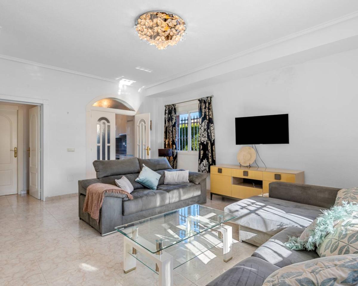 Villa en Ciudad Quesada, Alicante, España 5 dormitorios, 211 m2 No. 149132