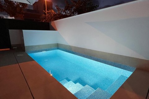 Duplex for sale in San Pedro del Pinatar, Murcia, Spain 3 bedrooms, 106 sq.m. No. 191956 - photo 11
