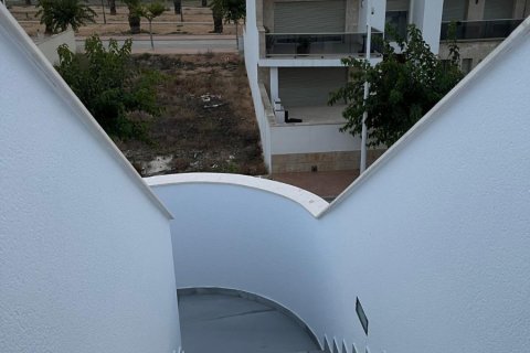 Duplex for sale in San Pedro del Pinatar, Murcia, Spain 3 bedrooms, 106 sq.m. No. 191956 - photo 14