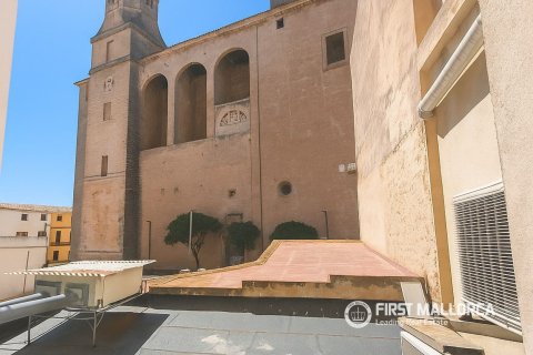 Kaupunkipientalo myytävänä Llucmajor, Mallorca, Espanja, 4 makuuhuonetta, 241 m2 No. 144682 - kuva 3