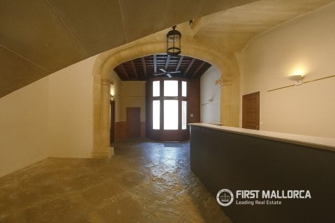 Kaupunkipientalo myytävänä Llucmajor, Mallorca, Espanja, 4 makuuhuonetta, 241 m2 No. 144682 - kuva 5