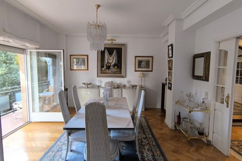 Apartment for rent Madrid, Spain 3 bedrooms, 250 sq.m. No. 107317 - photo 7