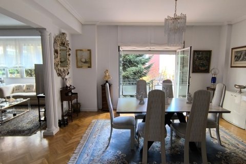 Apartment for rent Madrid, Spain 3 bedrooms, 250 sq.m. No. 107317 - photo 1