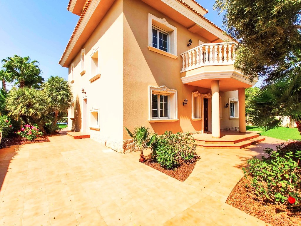 Villa in Cabo Roig, Alicante, Spanien 6 Schlafzimmer, 500 m2 Nr. 149188
