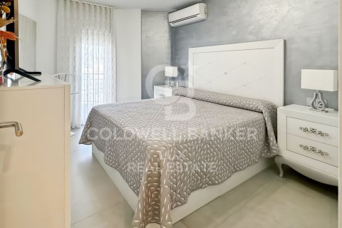 Paritalo myytävänä L'Escala, Girona, Espanja, 4 makuuhuonetta, 118 m2 No. 157905 - kuva 9