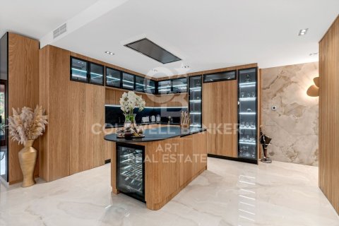 Apartamento en venta en Estepona, Málaga, España 3 dormitorios, 179 m2 No. 157902 - foto 7