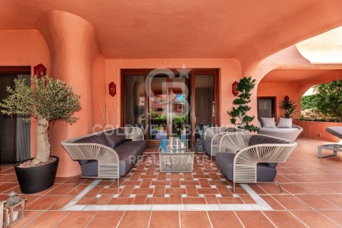 Apartamento en venta en Estepona, Málaga, España 3 dormitorios, 179 m2 No. 157902 - foto 2