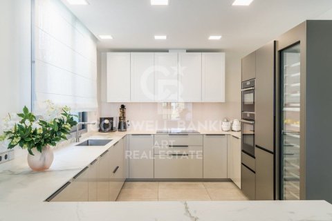 Willa w Marbella, Malaga, Hiszpania 5 sypialni, 592 mkw. nr 157900 – zdjęcie 7