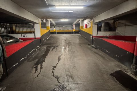 Autotallit myytävänä Madrid, Espanja , No. 185128 - kuva 9