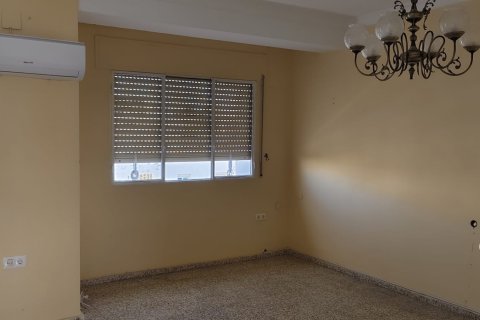 Apartment for sale in Ecija, Seville, Spain 3 bedrooms, 105 sq.m. No. 185131 - photo 8