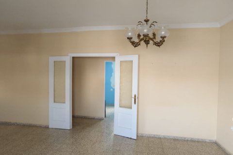 Apartment for sale in Ecija, Seville, Spain 3 bedrooms, 105 sq.m. No. 185131 - photo 9