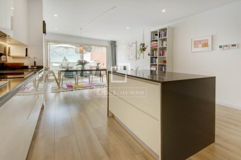 Villa en venta en Sant Just Desvern, Barcelona, España 4 dormitorios, 224 m2 No. 167566 - foto 14