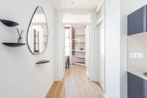 Продажа квартиры в Барселона, Испания 2 спальни, 83м2 №167570 - фото 16