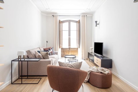 Продажа квартиры в Барселона, Испания 2 спальни, 83м2 №167570 - фото 2
