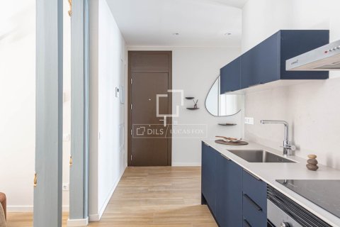 Продажа квартиры в Барселона, Испания 2 спальни, 83м2 №167570 - фото 8
