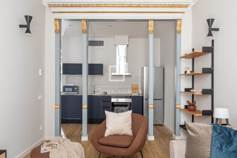 Продажа квартиры в Барселона, Испания 2 спальни, 83м2 №167570 - фото 4