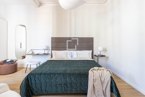 Продажа квартиры в Барселона, Испания 2 спальни, 83м2 №167570 - фото 17