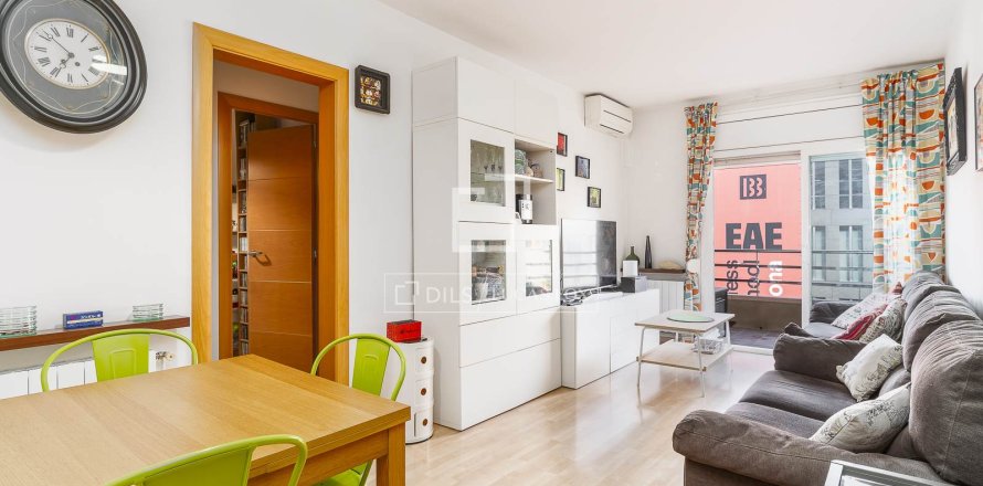 Appartamento a Barcelona, Spagna 4 camere da letto, 99 mq. N° 167569