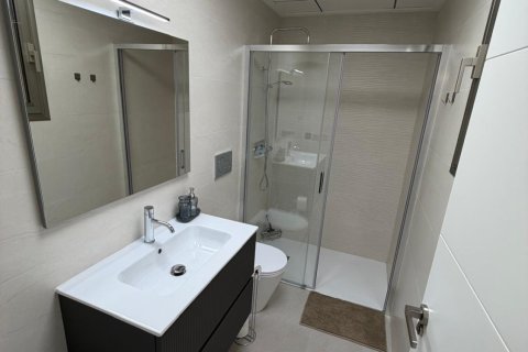 Apartamento en venta en Torrevieja, Alicante, España 2 dormitorios, 75 m2 No. 150044 - foto 21