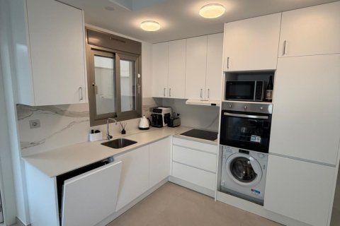 Apartamento en venta en Torrevieja, Alicante, España 2 dormitorios, 75 m2 No. 150044 - foto 4