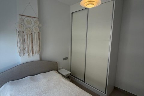 Apartment for sale in Torrevieja, Alicante, Spain 2 bedrooms, 75 sq.m. No. 150044 - photo 15